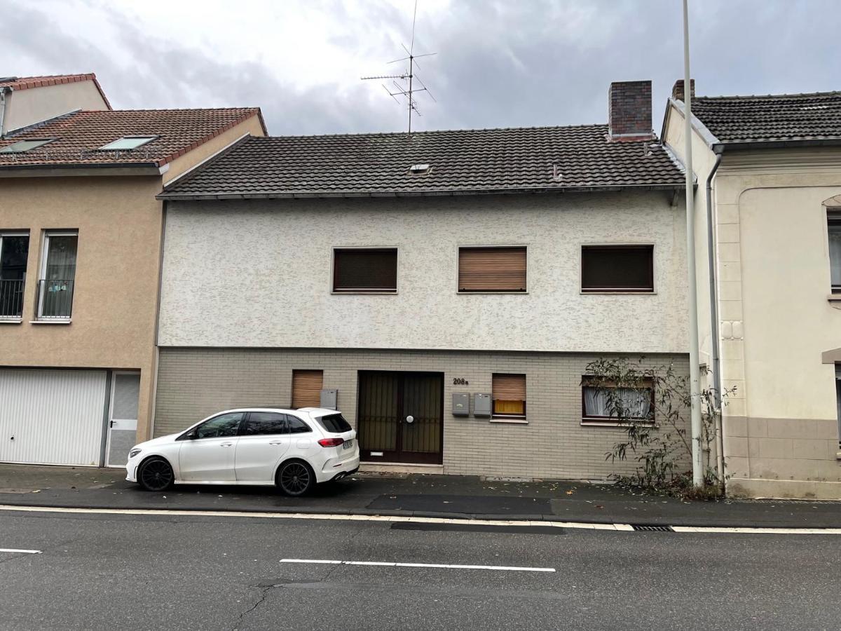 Bonn-Beuel Zentrale Ferienwohnung Mit Parkplaetzen Exterior photo